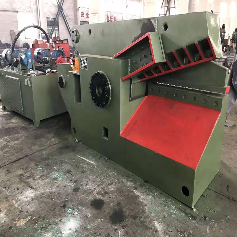 Aspects associated with scrap shearing machines